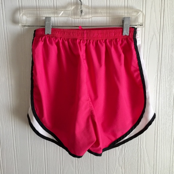 Nike light weight running shorts XS - Picture 3 of 3